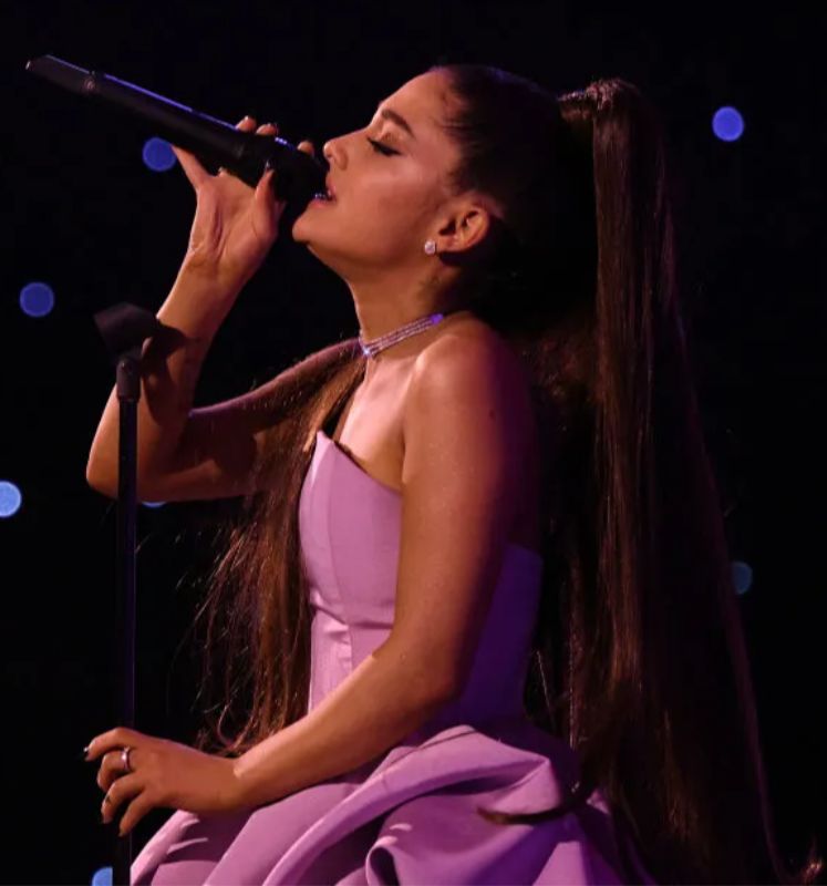 Ariana Grande in O2 Arena 